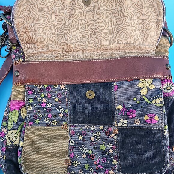 🌿 Sakroots Patchwork Canvas & Leather Crossbody - Picture 6 of 15